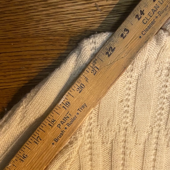Chic Cream Turtleneck Sweater with Belt XS - Picture 11 of 11